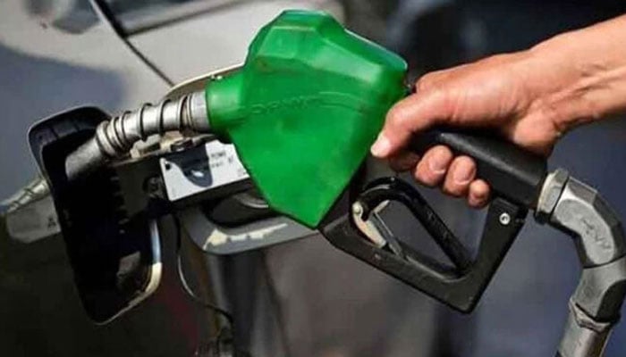 روزانہ کی قیمتیں آدھا تیتر آدھا بٹیر والی کہانی ہے، چیئرمین پیٹرول پمپس ایسوسی ایشن