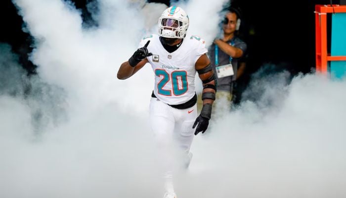 Jordyn Brooks, Dolphins agree to $51.3 million contract extension