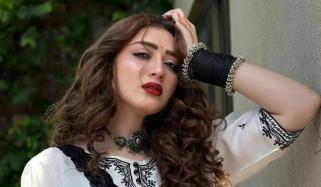 مومنہ اقبال کا وائرل ویڈیو پر ردِعمل، ہراسانی کے مقدمے کو ’ذاتی معاملہ‘ قرار دینے پر برہم