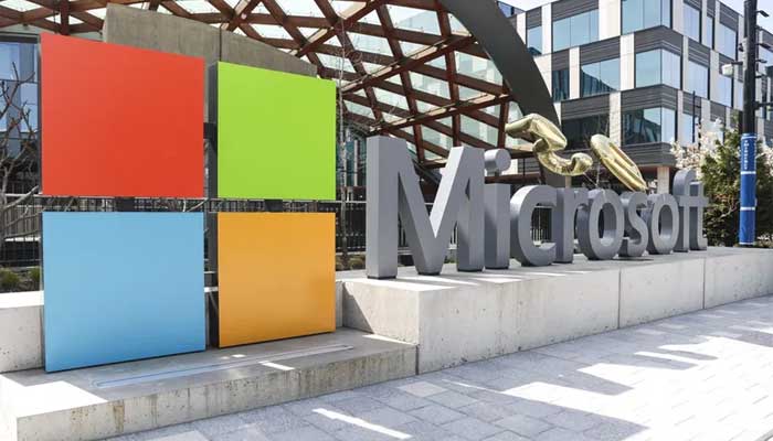 Microsoft outage hits Outlook, Teams, Azure, Store, and Copilot