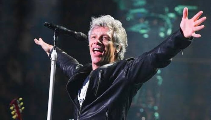 Jon Bon Jovis return to stage interrupted by sudden health issue