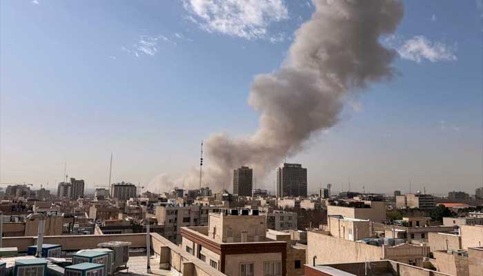Iran launches new wave of strikes on US military bases in Middle East