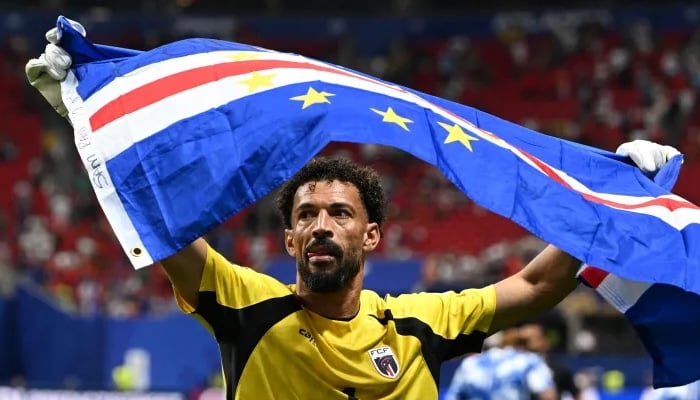 Colo Colo confirms Vozinha deal, hails goalkeepers marketing value