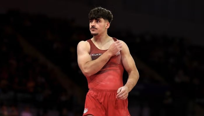 Gabriel Langton rushed to hospital after horror head-first fall at Commonwealth Games