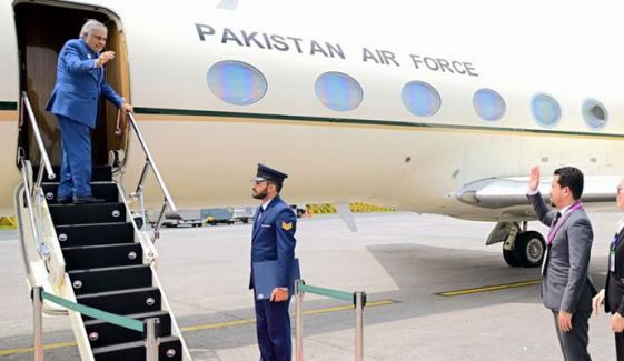اسحاق ڈار کرغزستان کا دورہ مکمل کر کے اسلام آباد روانہ