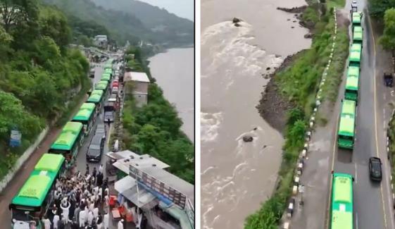 نواز شریف کے اعلان کے بعد 10 الیکٹرک بسیں اسلام آباد سے آزاد کشمیر پہنچا دی گئیں