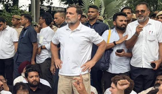 طلبا کو اپنے مطالبات نہیں بھولنے چاہئیں، راہول گاندھی