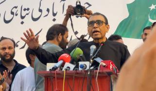 سندھ کی تقسیم پیپلز پارٹی نے کی، شہری و دیہی نہیں لسانی تقسیم کی گئی، خالد مقبول