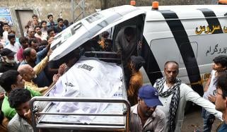 لاہور میں آج بھی موسلا دھار بارش، چھتیں گرنے سے 3 افراد جاں بحق، 8 زخمی 