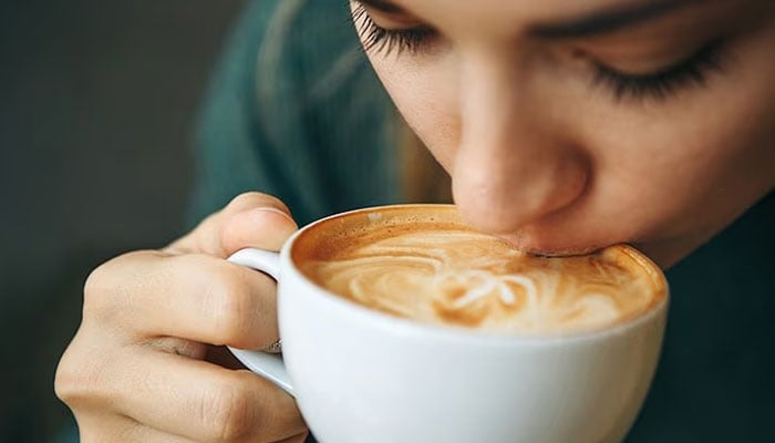 فلٹر کافی بڑھاپے کی رفتار سست کر سکتی ہے: نئی تحقیق میں انکشاف