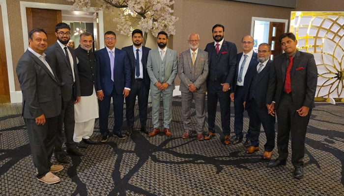 مانچسٹر: معروف سماجی شخصیت ضیاء فرید کے بھتیجے کا دعوت ولیمہ، برطانوی اراکین پارلیمنٹ کی بھی شرکت