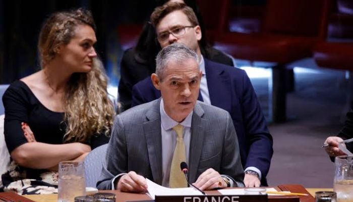 US diplomats exit UN meeting amid feud with France