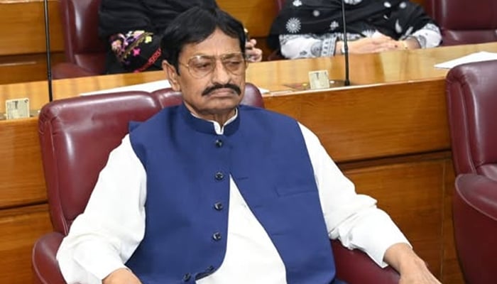 مسلم لیگ ن کے ایم این اے ملک محمد اقبال چنڑ—فائل فوٹو