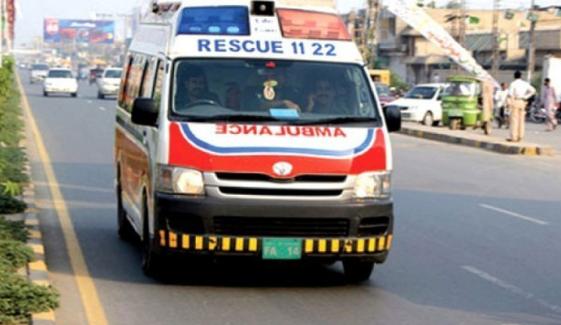 وادیٔ نیلم: ووٹ ڈال کر واپس آنے والی گاڑی بجلی کے تار سے ٹکرا گئی، کرنٹ لگنے سے 8 افراد زخمی