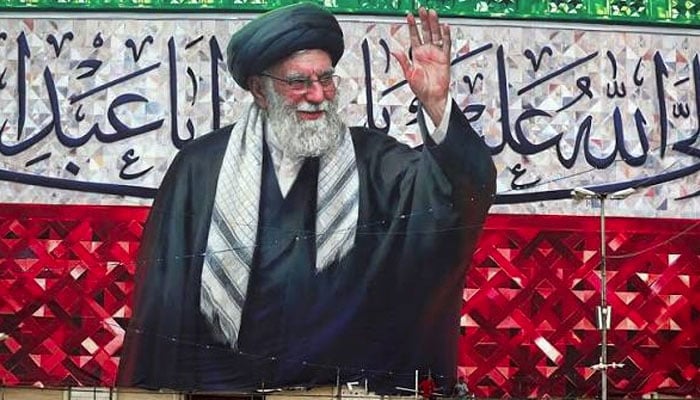 شہید رہبرِ اعلیٰ آیت اللّٰہ علی خامنہ ای — فائل فوٹو