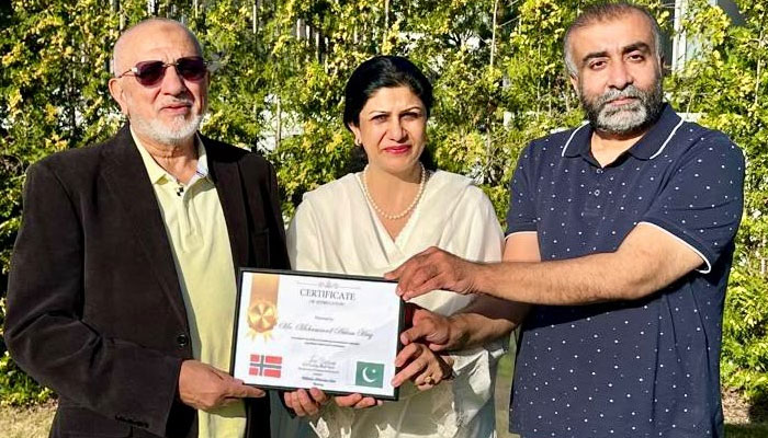 ---فوٹو جنگ
