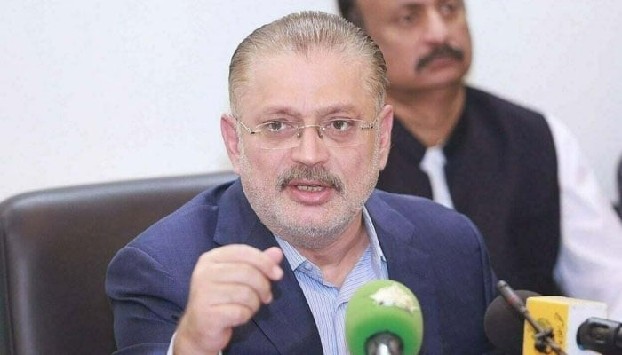 مرحلہ وار ایک ہزار الیکٹرک بسیں بھی پبلک ٹرانسپورٹ نظام میں شامل کی جائیں گی: شرجیل میمن - فوٹو: فائل