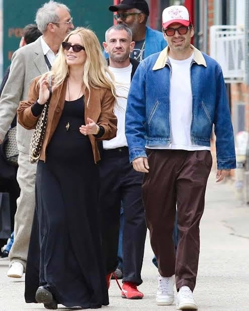 Annabella Wallis and Sebastian Stan