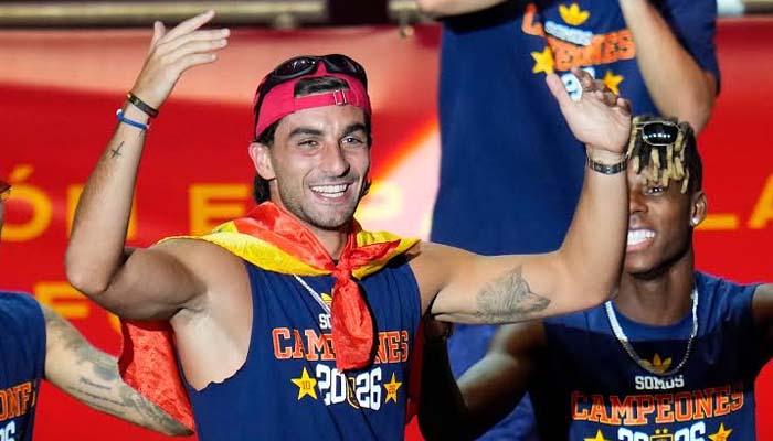 Ferran Torres breaks silence on controversial World Cup victory parade move