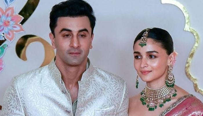 عالیہ بھٹ نے 93.9 ملین ڈالر کی برانڈ ویلیو کیساتھ اپنے شوہر کو بھی پیچھے چھوڑ دیا