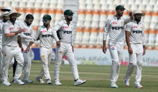 پاکستان ٹیسٹ اسکواڈ آج انگلینڈ روانہ ہو گا