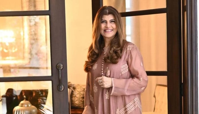 روبینہ اشرف—فائل فوٹو