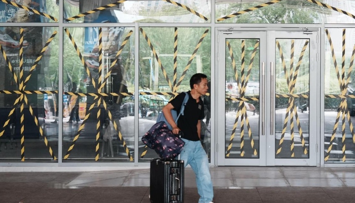 Typhoon Dolphin: Shanghai halts 1,300 flights as heavy rain hits northern Taiwan