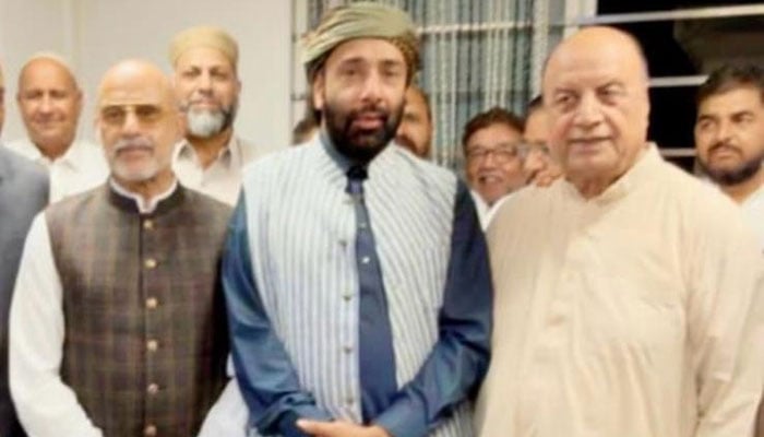 پیر سید جابر شاہ ہمدانی کی ن لیگ فرانس کے چیئرمین راجہ علی اصغر کی عیادت