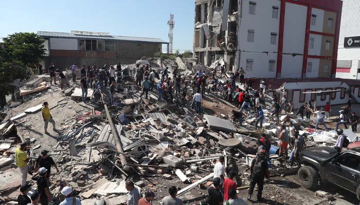 Colombia earthquake kills 132 as government declares state of national disaster