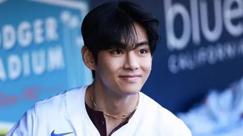 BTS V