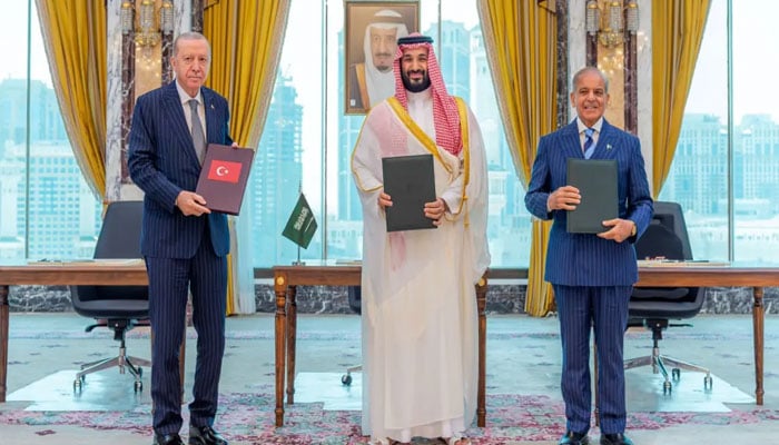 ترکیہ، پاکستان اور سعودی عرب کے نئے دفاعی بندوبست میں تین سالہ سربراہی پاکستان کے حصے میں