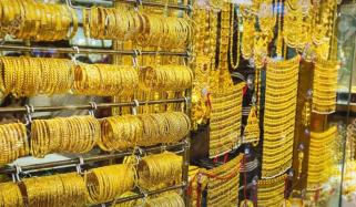 ملک میں سونے کی قیمتیں گھٹ گئیں