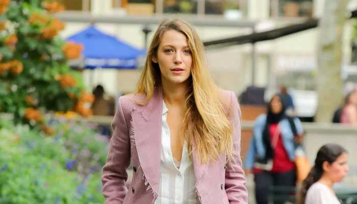 Blake Lively gives fans peek at her colorful ‘chaos candy cake’
