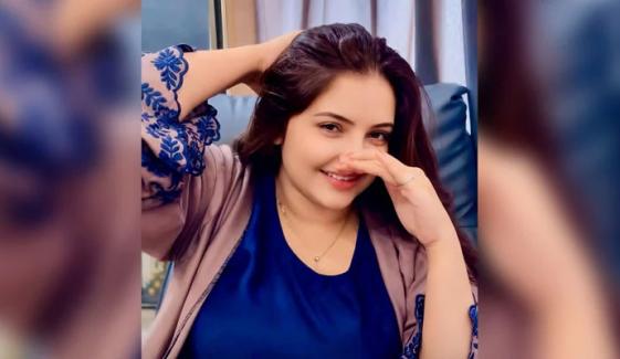 مقتولہ ٹک ٹاکر شمسو بی بی کے والد، بھائی اور چچا کو جوڈیشل ریمانڈ پر جیل بھیج دیا گیا مقتولہ ٹک ٹاکر شمسو بی بی کے والد، بھائی اور چچا کو جوڈیشل ریمانڈ پر جیل بھیج دیا گیا