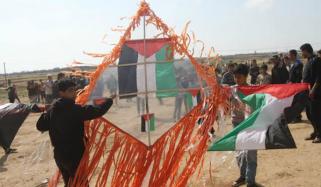 غزہ سے اڑنے والی پتنگوں کو جنگی ہتھیار تصور کیا جائے: اسرائیلی وزیرِ دفاع کی فوج کو ہدایت