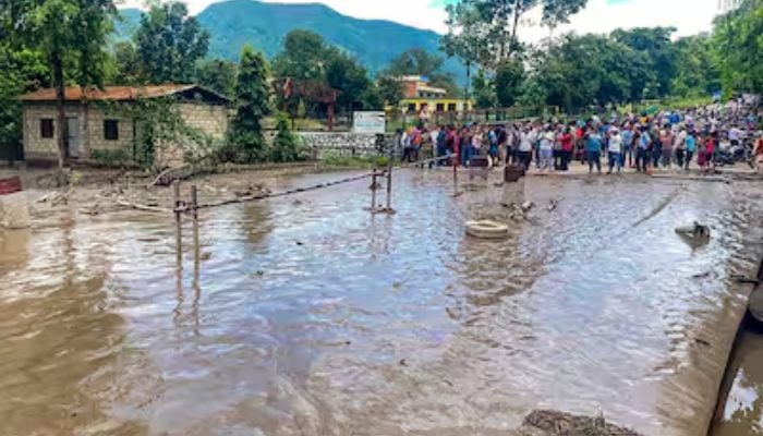 Massive Nepal flash flood leaves hundreds missing along Tibet border