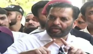 استعفے کے سوال پر مصطفیٰ کمال کا جواب، احتجاج کے باعث واپس بھی جانا پڑ گیا