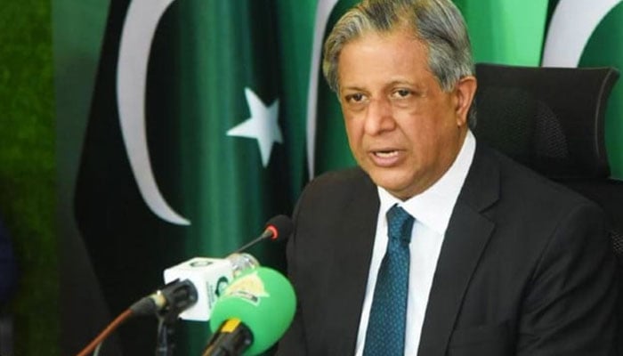 اعظم نذیر تارڑ---فائل فوٹو