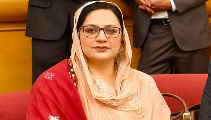 ڈاکٹر شازیہ ثوبیہ : فوٹو فیس بک