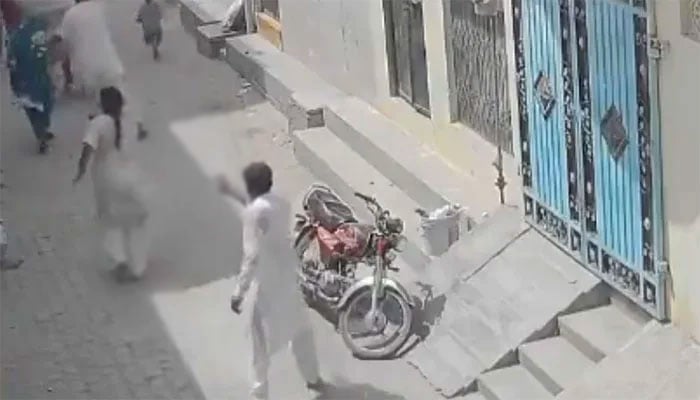 فوٹو: اسکرین گریب