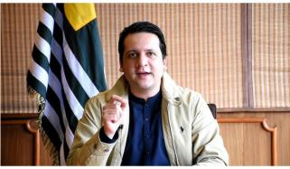 بیرسٹر افتخار گیلانی آزاد کشمیر کے وزیراعظم ہوں گے، ن لیگ کا فیصلہ