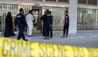 سانحہ پمز: حکومت کا جاں بحق بچوں کے لواحقین کو فی کس 50 لاکھ دینے کا اعلان