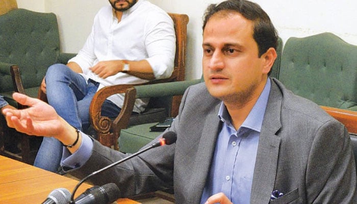 انفرااسٹرکچر میں بہتری سے ٹریفک مسائل کا خاتمہ چاہتے ہیں، میئر کراچی