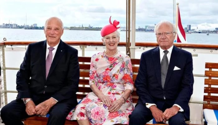King Carl Gustaf expresses ‘great sadness’ on ‘dear friend’ King Harald’s death