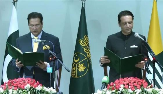 قانون سازی سے کشمیر بھارت کا حصہ نہيں بن سکتا، کشمیر پاکستان کے بغیر ادھورا ہے، وزیراعظم آزاد کشمیر افتخار گیلانی قانون سازی سے کشمیر بھارت کا حصہ نہيں بن سکتا، کشمیر پاکستان کے بغیر ادھورا ہے، وزیراعظم آزاد کشمیر افتخار گیلانی