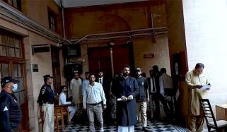 میر رضا کیس: کسی سے خوفزدہ ہوئے بغیر کمیشن چلائیں گے، وزیر اعلیٰ بھی ملنے آئے تو نہیں ملیں گے، جسٹس عمر سیال