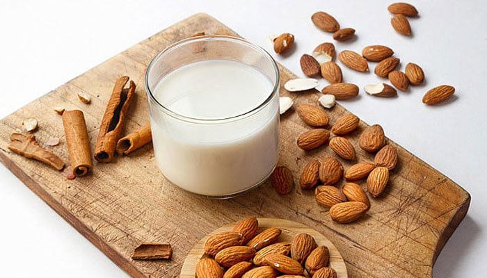 بادام صحت کیلئے انتہائی مفید، ڈیمنشیا کیخلاف بھی موثر، ماہرین