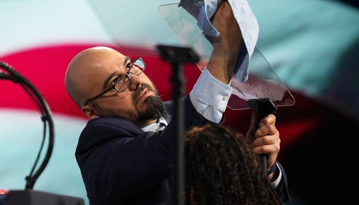 White House teleprompter operator fined $172K for making bets on Trumps speeches