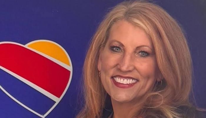 Family suspects foul play in flight attendant’s hotel fall