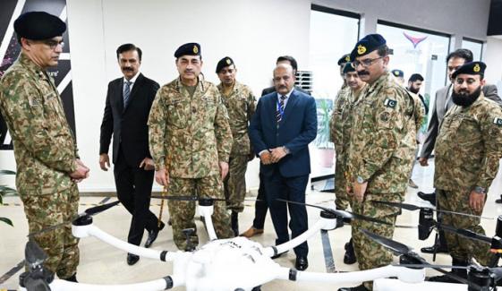 فیلڈ مارشل سید عاصم منیر کا دفاعی صنعتی کمپلیکس پی او ایف واہ کا دورہ فیلڈ مارشل سید عاصم منیر کا دفاعی صنعتی کمپلیکس پی او ایف واہ کا دورہ